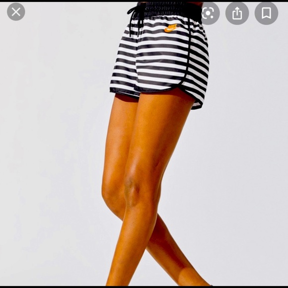 Nike black and white striped shorts. - Picture 3 of 3